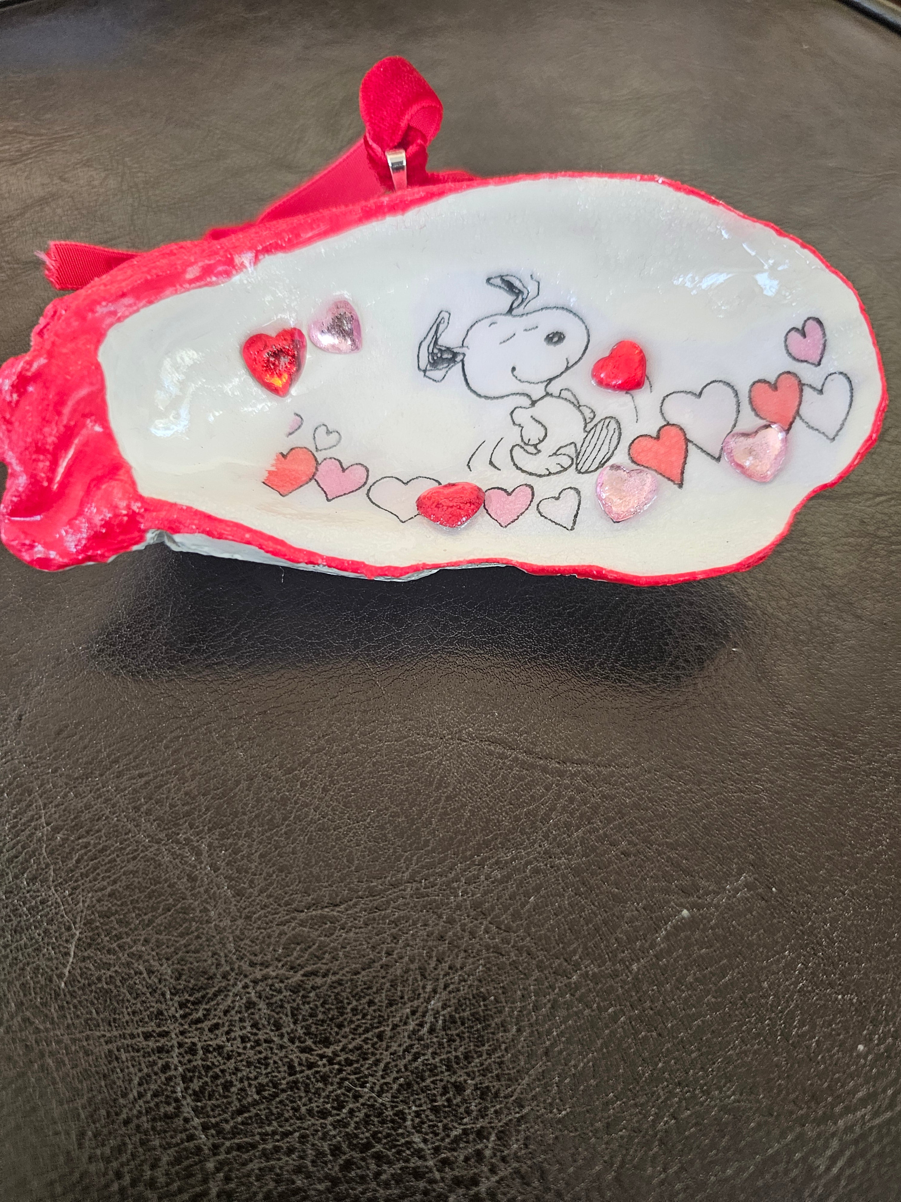 Snoopy Valentine's day Decoupage oyster shell