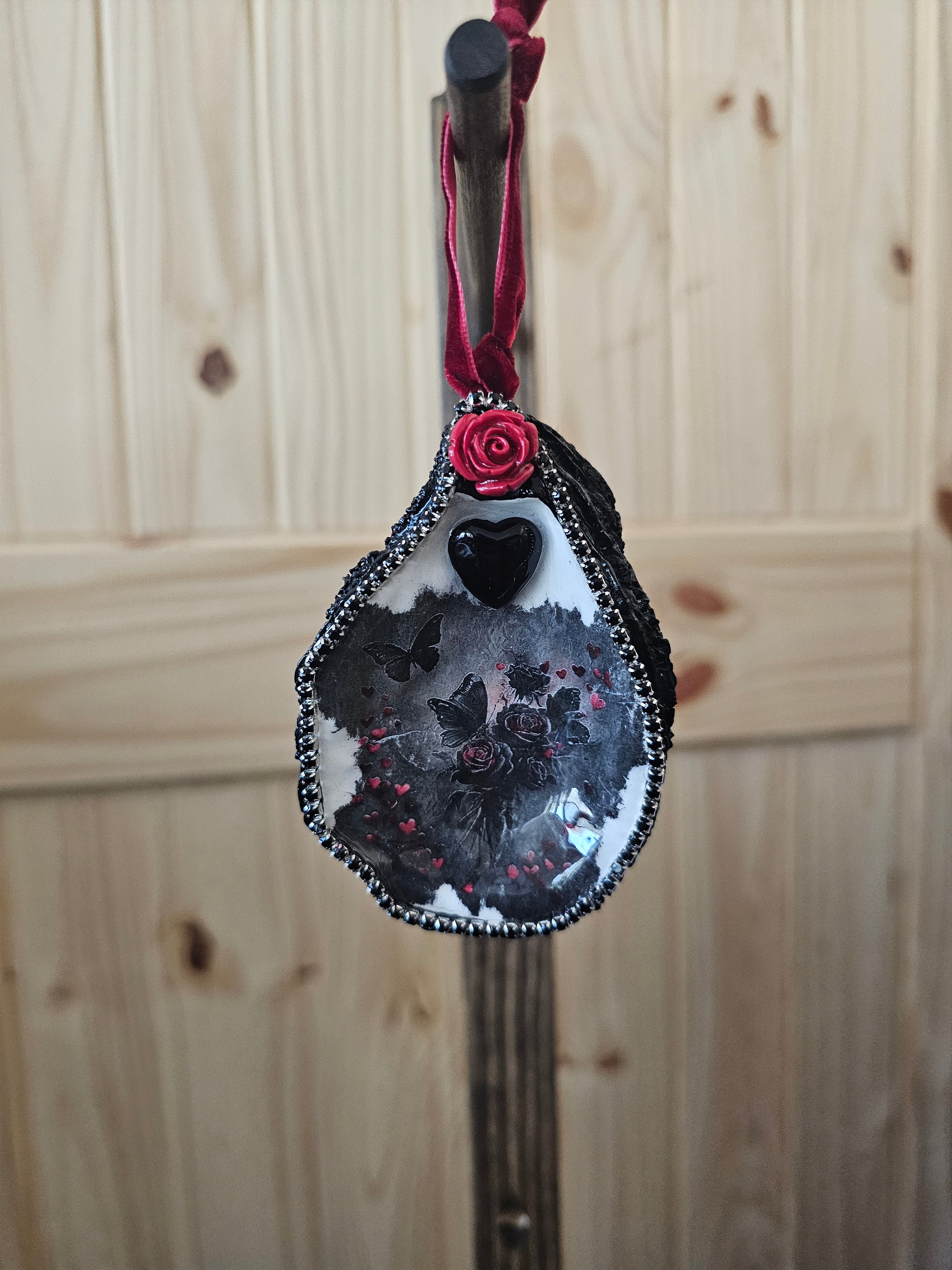 Gothic Valentine's day Decoupage oyster shell