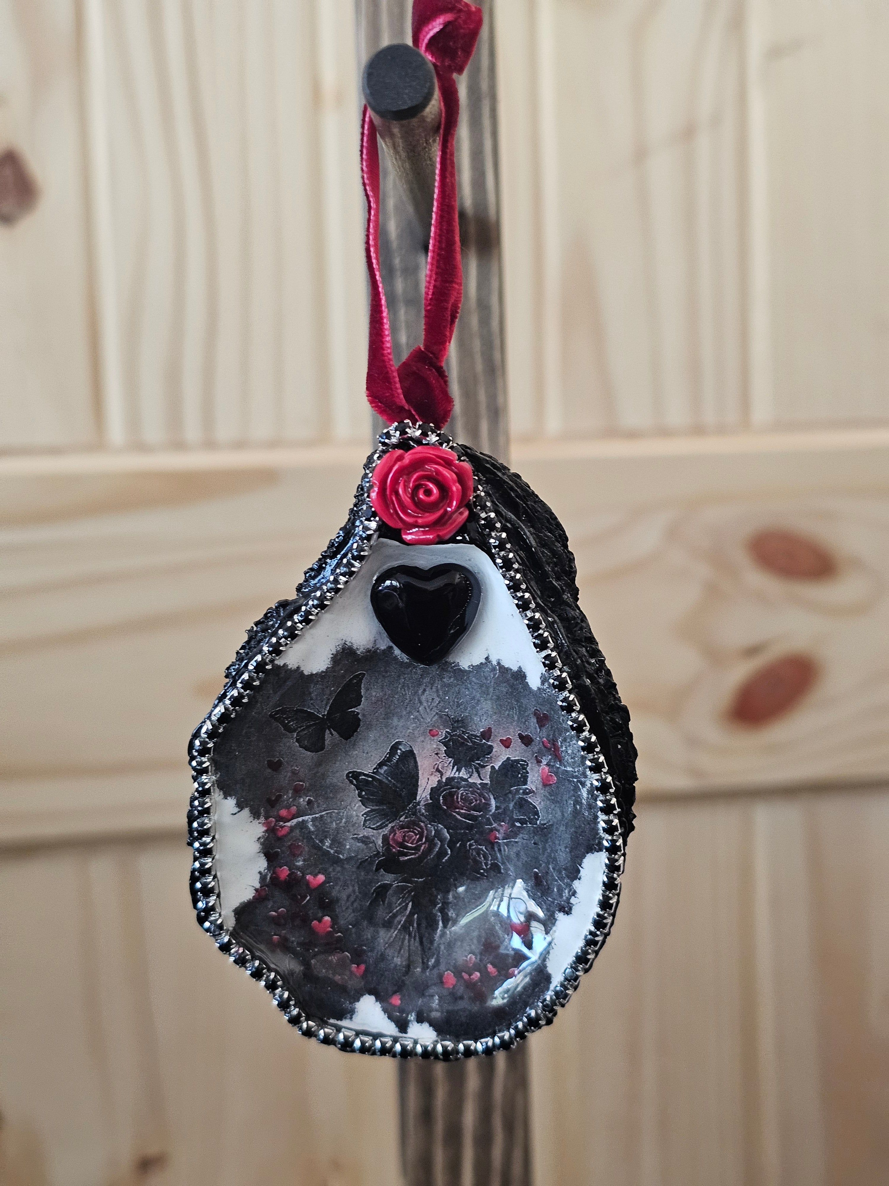 Gothic Valentine's day Decoupage oyster shell