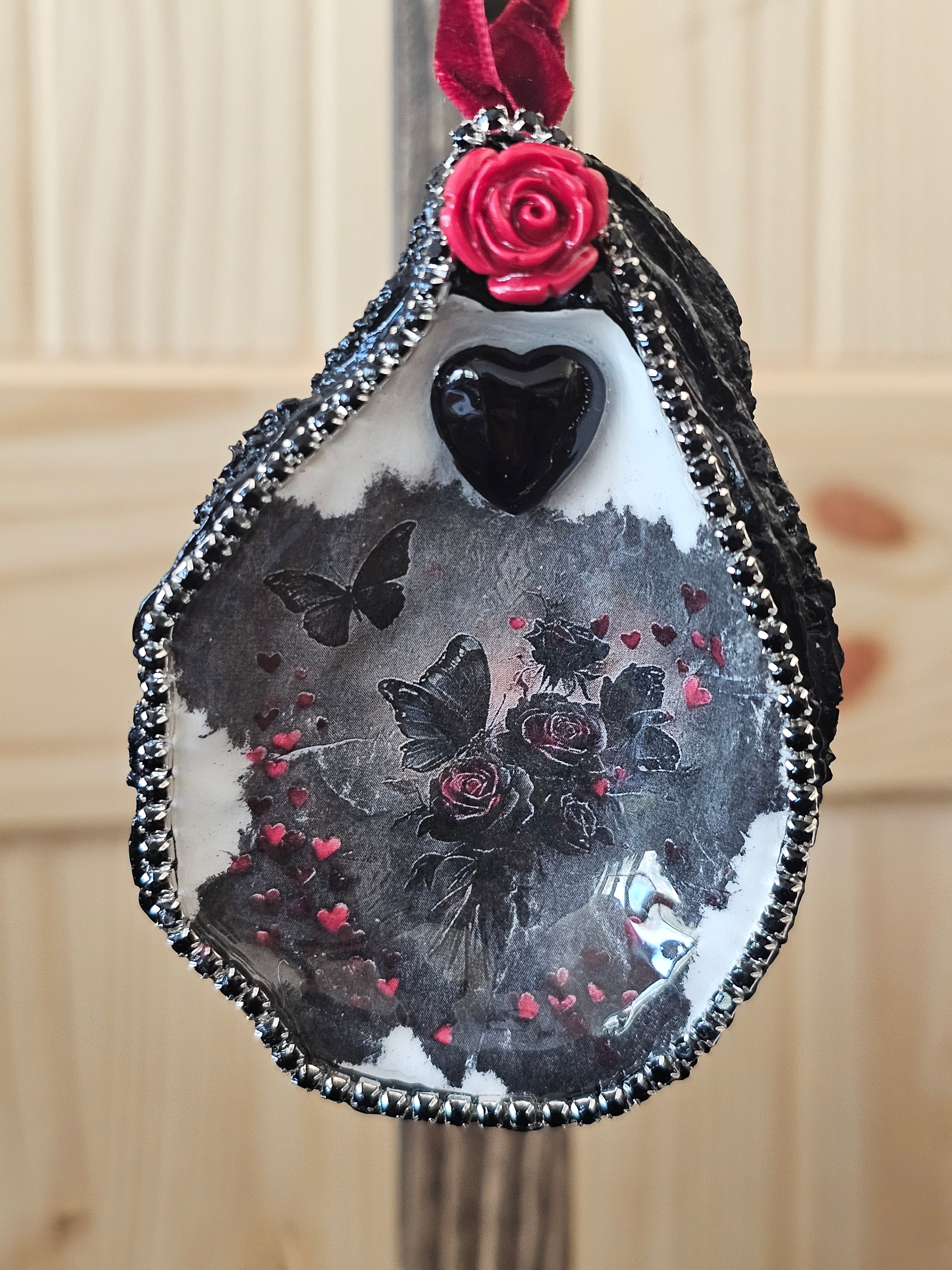 Gothic Valentine's day Decoupage oyster shell